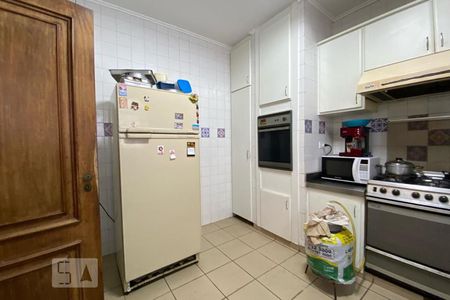 Casa para alugar com 550m², 6 quartos e 4 vagas Casa para alugar com 550m², 6 quartos e 4 vagasCozinha