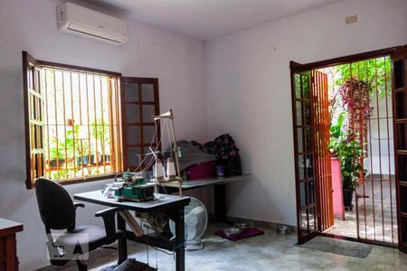 Casa à venda com 300m², 3 quartos e 1 vagasuíte 2