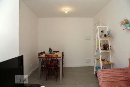 Sala de apartamento à venda com 2 quartos, 47m² em Jardim Monte Alegre, Taboão da Serra