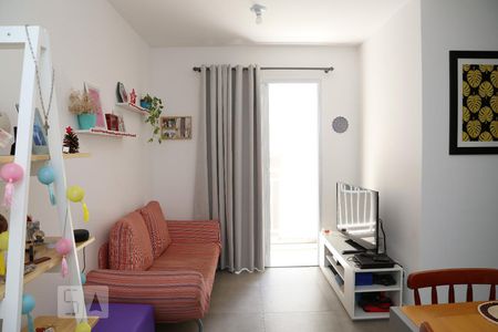 Sala de apartamento à venda com 2 quartos, 47m² em Jardim Monte Alegre, Taboão da Serra
