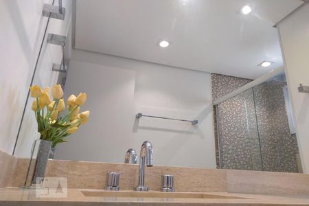 Apartamento à venda com 168m², 4 quartos e 3 vagasBanheiro Suíte 2