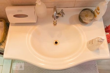 Casa à venda com 240m², 4 quartos e 3 vagasLavabo