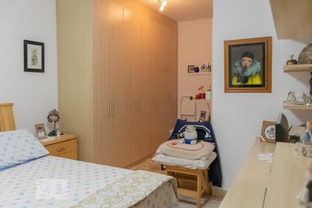 Casa à venda com 240m², 4 quartos e 3 vagasQuarto 3 - Suíte