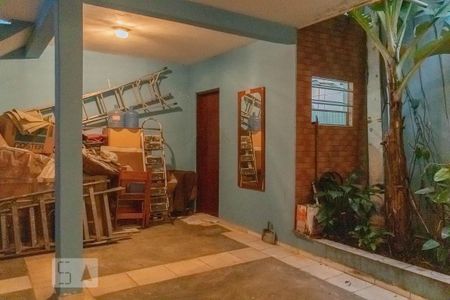 Casa à venda com 240m², 4 quartos e 3 vagasSala Edícula