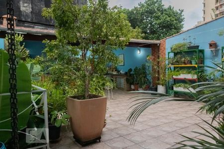 Casa à venda com 240m², 4 quartos e 3 vagasQuintal/Churrasqueira