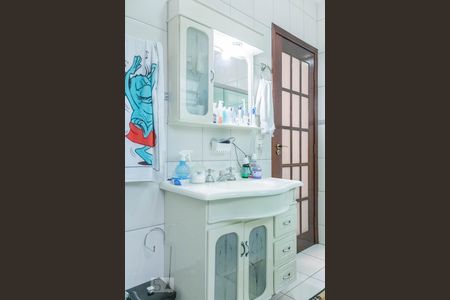 Casa à venda com 240m², 4 quartos e 3 vagasBanheiro da Suíte - Quarto 1