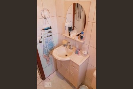 Casa à venda com 240m², 4 quartos e 3 vagasBanheiro da Suíte - Quarto 5