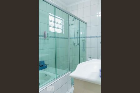 Casa à venda com 240m², 4 quartos e 3 vagasBanheiro da Suíte - Quarto 1