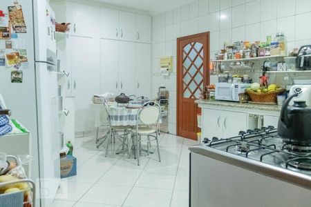 Casa à venda com 240m², 4 quartos e 3 vagasCozinha