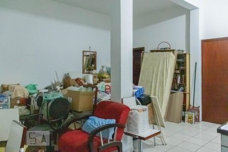 Casa à venda com 240m², 4 quartos e 3 vagasQuarto 6 - Suíte