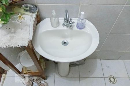 Casa à venda com 240m², 4 quartos e 3 vagasBanheiro da Suíte - Quarto 6