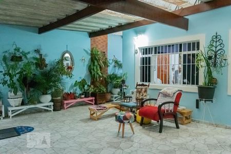 Casa à venda com 240m², 4 quartos e 3 vagasGaragem