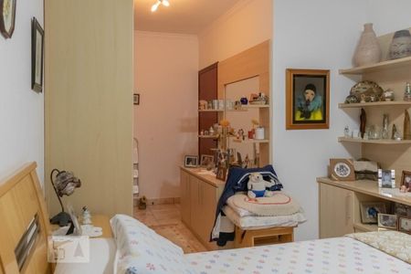 Casa à venda com 240m², 4 quartos e 3 vagasQuarto 3 - Suíte