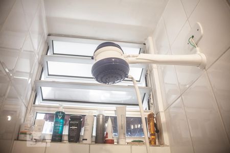 Apartamento à venda com 44m², 1 quarto e sem vagaChuveiro