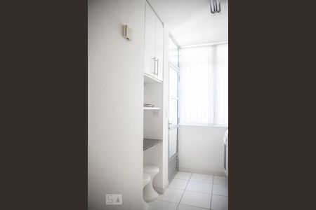 Apartamento à venda com 44m², 1 quarto e sem vagaCozinha - Armários