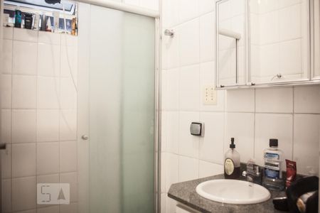 Banheiro de apartamento à venda com 1 quarto, 44m² em Santa Cecília, São Paulo