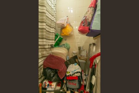 Apartamento para alugar com 75m², 2 quartos e 1 vaga Apartamento para alugar com 75m², 2 quartos e 1 vagaBanheiro de Serviço