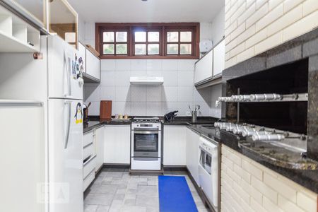 Casa à venda com 500m², 4 quartos e 5 vagascozinha gourmet