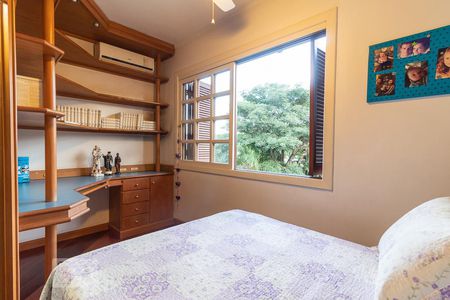 Casa à venda com 500m², 4 quartos e 5 vagasDormitório 3