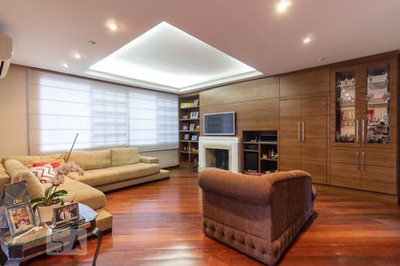 Sala de casa para alugar com 4 quartos, 500m² em Chácara das Pedras, Porto Alegre