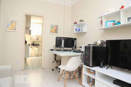 Apartamento à venda com 68m², 2 quartos e sem vagaSala
