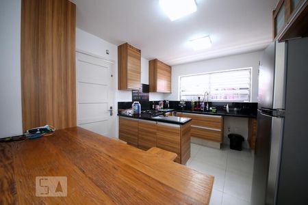 Casa à venda com 200m², 3 quartos e 2 vagasCozinha