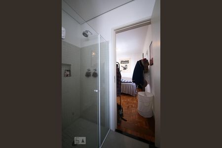 Casa à venda com 200m², 3 quartos e 2 vagasBanheiro - Suíte 