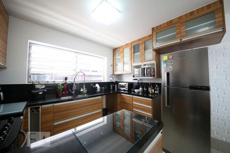 Casa à venda com 200m², 3 quartos e 2 vagasCozinha 