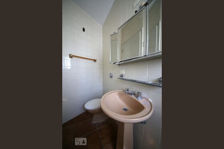 Casa à venda com 200m², 3 quartos e 2 vagasBanheiro da Edícula 