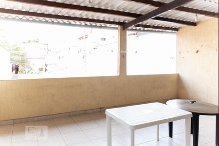 Casa à venda com 120m², 2 quartos e 2 vagas Casa à venda com 120m², 2 quartos e 2 vagasÁrea comum - Churrasqueira