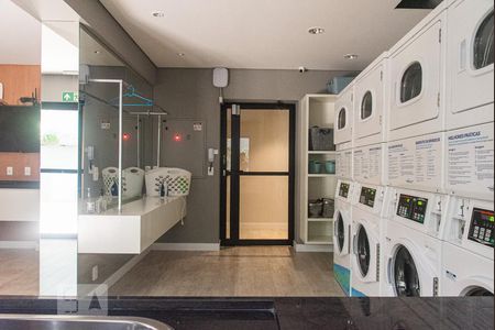 Lavanderia de kitnet/studio para alugar com 1 quarto, 27m² em Liberdade, São Paulo