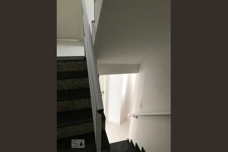 Escadas de casa de condomínio à venda com 3 quartos, 200m² em Cascadura, Rio de Janeiro