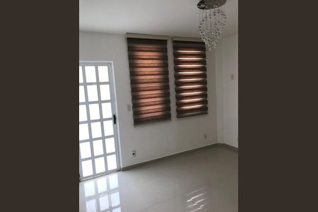 Sala de casa de condomínio à venda com 3 quartos, 200m² em Cascadura, Rio de Janeiro