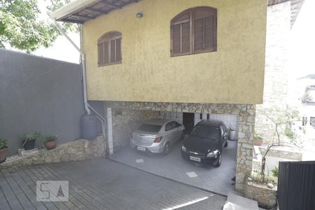 Casa à venda com 412m², 6 quartos e 4 vagasFachada