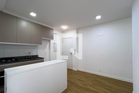 Sala e cozinha de apartamento para alugar com 2 quartos, 47m² em Vila Mariana, São Paulo