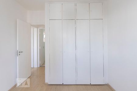 Quarto 1 de apartamento para alugar com 2 quartos, 70m² em Vila Olímpia, São Paulo