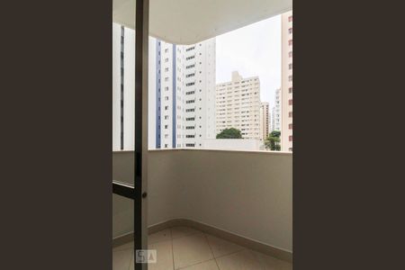 Varanda da Sala de apartamento para alugar com 2 quartos, 60m² em Indianópolis, São Paulo