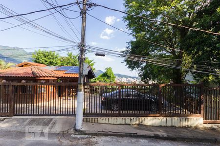 Casa de condomínio à venda com 250m², 5 quartos e 5 vagasVista da Área Externa