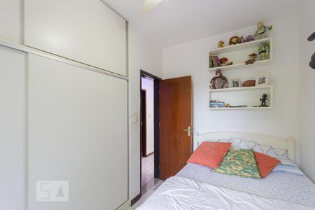 Casa de condomínio à venda com 250m², 5 quartos e 5 vagasQuarto do 2º Andar