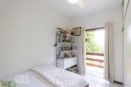 Casa de condomínio à venda com 250m², 5 quartos e 5 vagasQuarto do 2º Andar