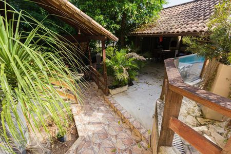 Casa de condomínio à venda com 250m², 5 quartos e 5 vagasÁrea Externa