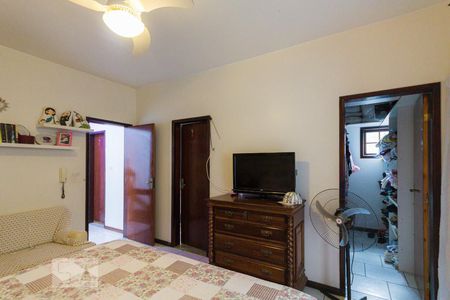 Casa de condomínio à venda com 250m², 5 quartos e 5 vagasSuíte (2º andar)