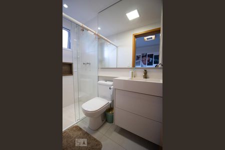 Banheiro Suíte de apartamento para alugar com 3 quartos, 97m² em Parque Bandeirante, Santo André