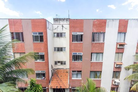 Sala vista de apartamento à venda com 2 quartos, 50m² em Taquara, Rio de Janeiro