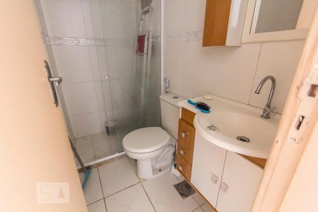 Banheiro de apartamento para alugar com 2 quartos, 50m² em Taquara, Rio de Janeiro
