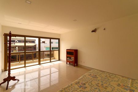 Apartamento à venda com 355m², 4 quartos e 4 vagas Apartamento à venda com 355m², 4 quartos e 4 vagasSuíte 2