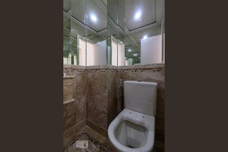 Apartamento à venda com 355m², 4 quartos e 4 vagas Apartamento à venda com 355m², 4 quartos e 4 vagasLavabo