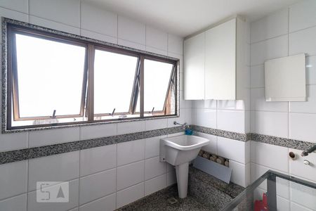 Apartamento à venda com 355m², 4 quartos e 4 vagas Apartamento à venda com 355m², 4 quartos e 4 vagasÁrea de Serviço