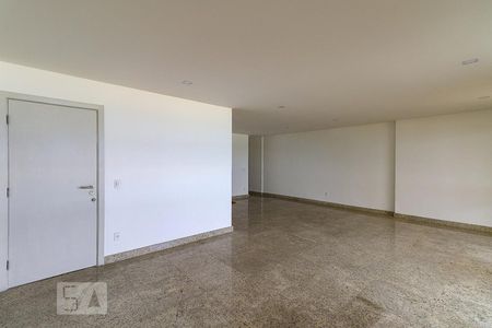 Apartamento à venda com 355m², 4 quartos e 4 vagas Apartamento à venda com 355m², 4 quartos e 4 vagasSala