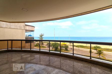 Apartamento à venda com 355m², 4 quartos e 4 vagas Apartamento à venda com 355m², 4 quartos e 4 vagasVaranda